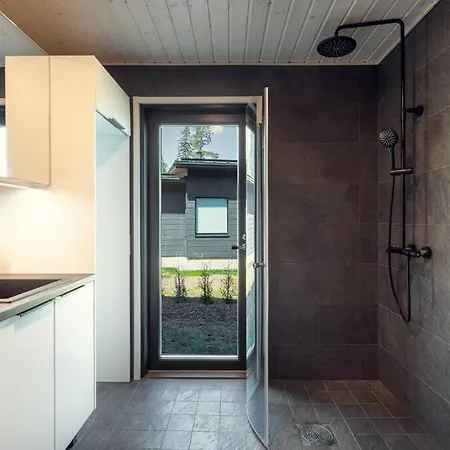 Villa Eslahti - Seafront/jacuzzi